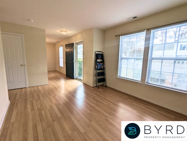 Building Photo - 7625 Fern Hollow Dr