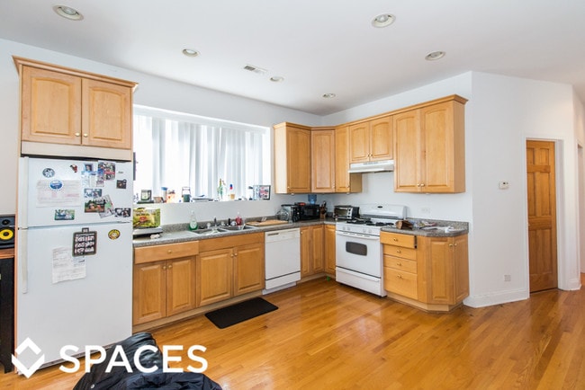 Foto del edificio - 1459 W Carmen Ave