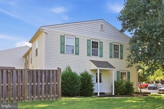 Building Photo - 569 Lancaster Pl