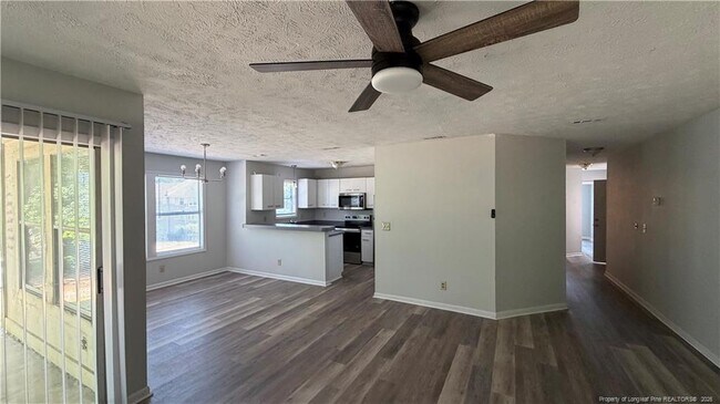 Building Photo - 1000 Wood Creek Dr