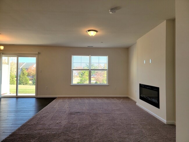 Building Photo - 50 Rollins Ln