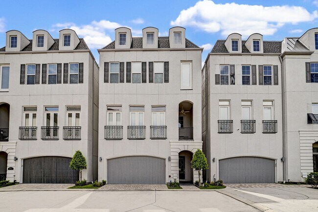 Building Photo - Desirable 3 Bed, 3.5 Bath Spring Branch Ho...