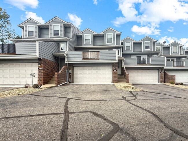 Building Photo - 14393 Estates Ave