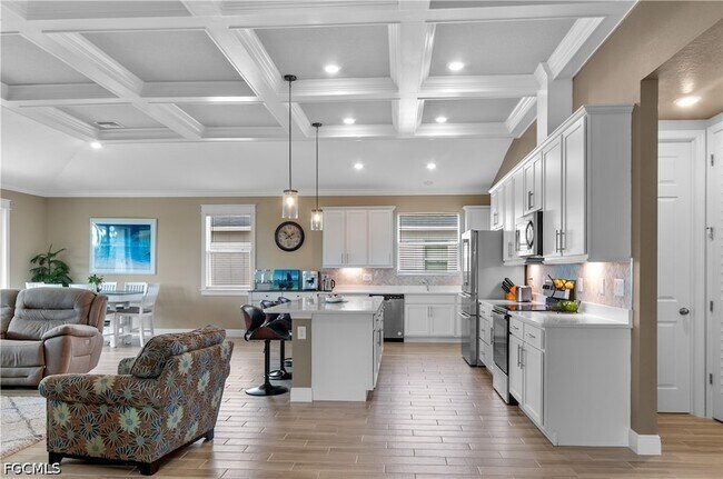 Foto del edificio - 6692 Estero Bay Dr