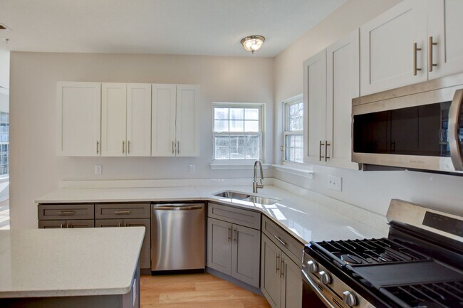 Foto del edificio - 2112 Seastone Trce