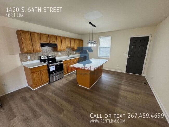 Building Photo - 1420 S 54th St