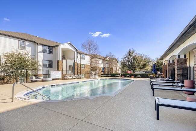 Building Photo - Worthington Point Apartments