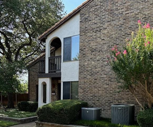 Building Photo - 14151 Montfort Dr