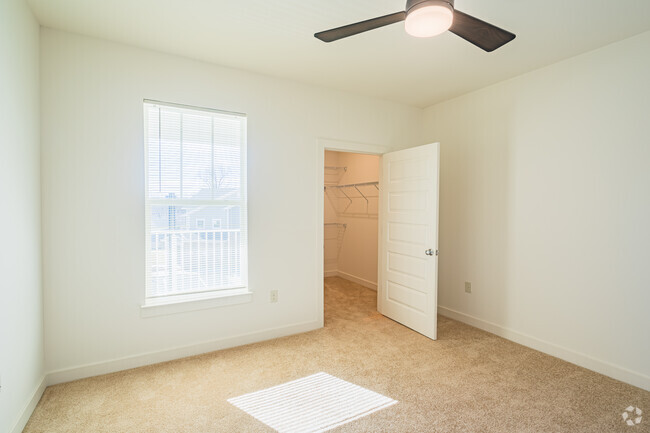 Oak- 1BR, 1BA - The Vue