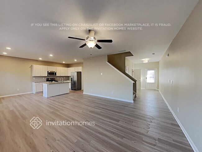 Building Photo - 544 S Fortune Way