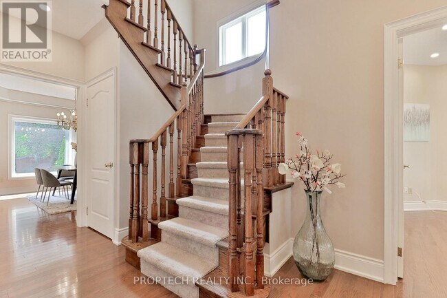 Building Photo - 829 Quantra Crescent