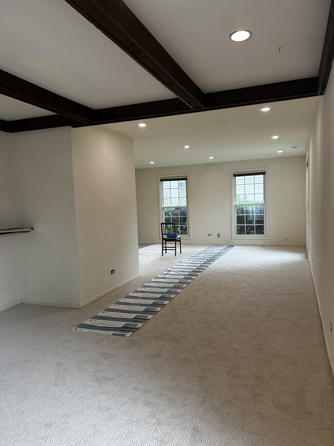 Building Photo - 1446 Pebblecreek Dr