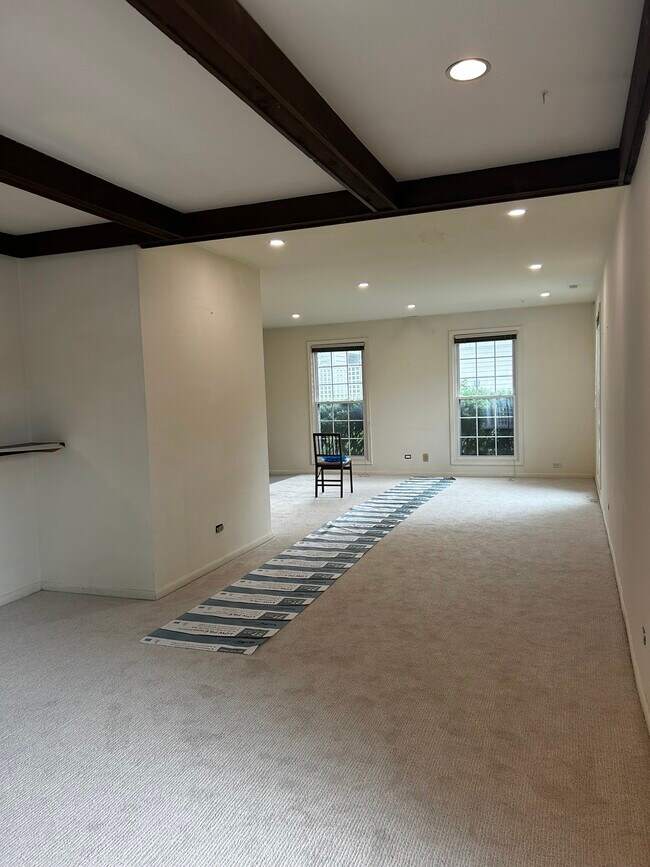 Foto del edificio - 1446 Pebblecreek Dr