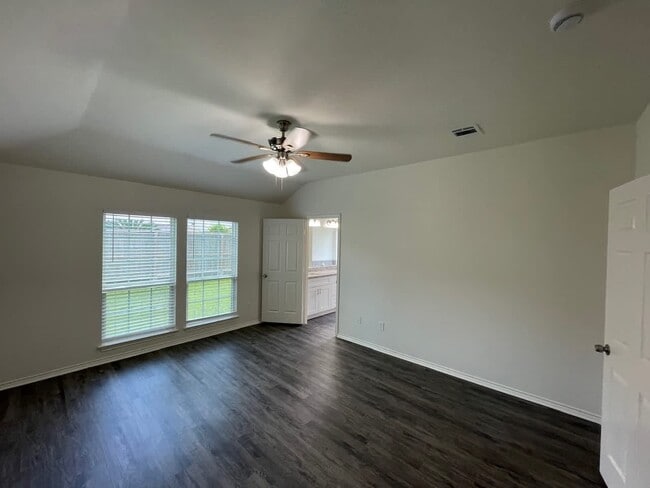 Building Photo - 15414 Misty Dawn Tr