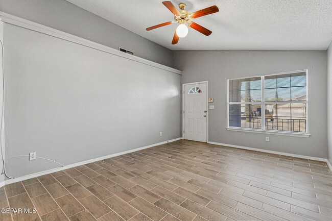 Building Photo - 12496 Sombra Fuerte Dr