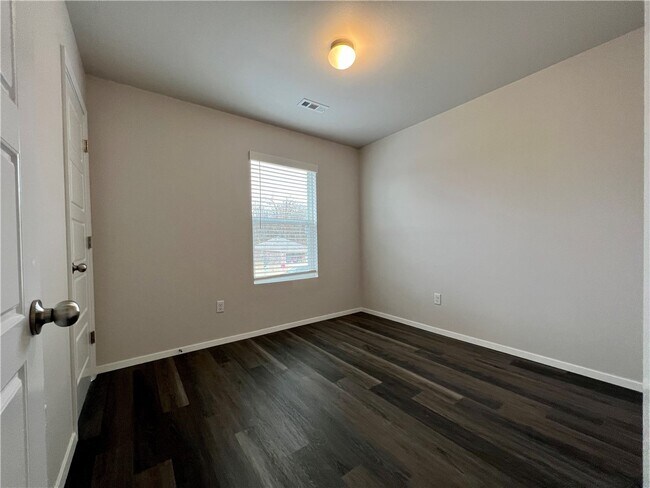 Foto del edificio - 3211 Gulley Ln
