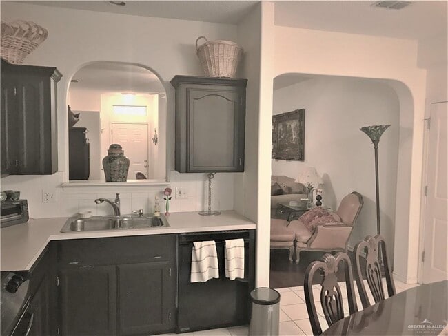 Building Photo - 35 N 41st St