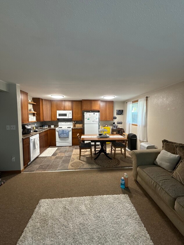 Kitchen - 712 7th St SE