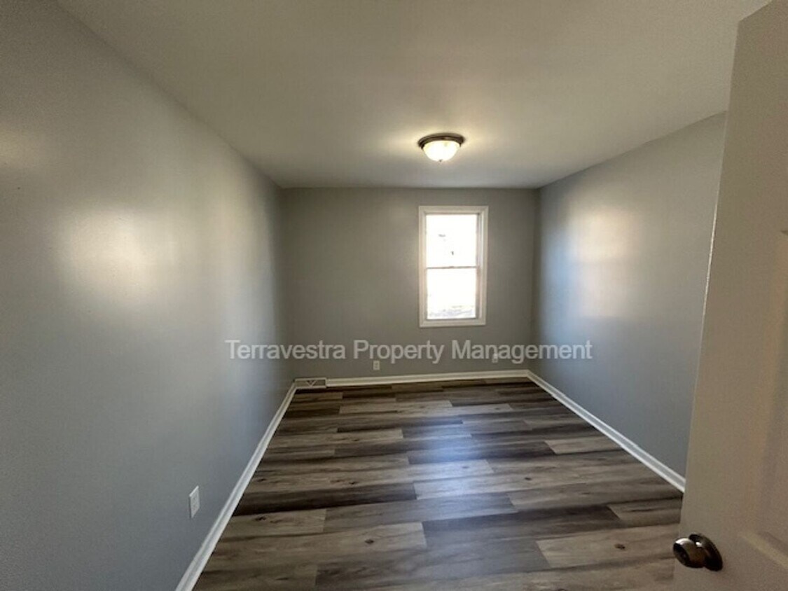 Foto principal - 309 W Green Street