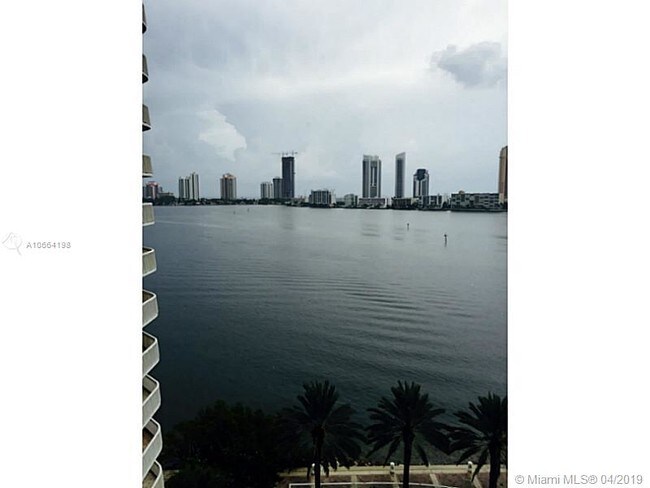 Foto del edificio - 2800 Island Blvd