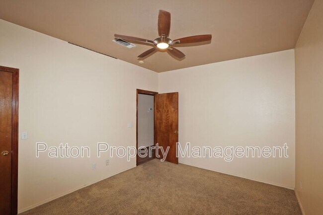 Foto del edificio - 7003 Sheldon Rd