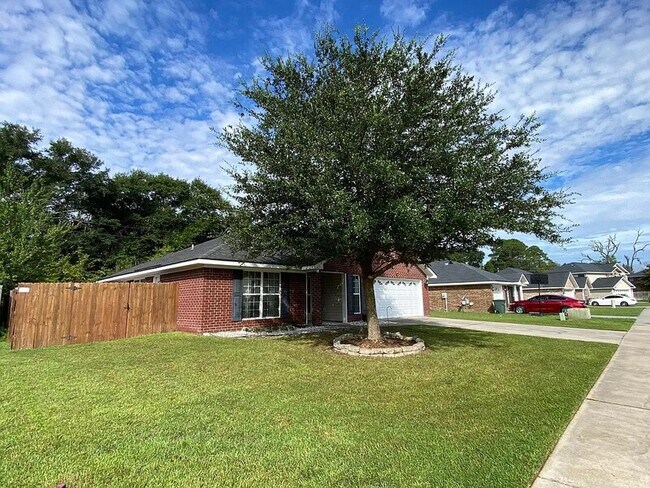 Foto del edificio - 231 Augusta Way