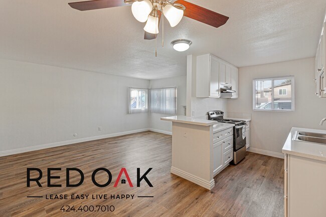 Foto del edificio - Beautiful Two Bedroom with a Spacious Open...