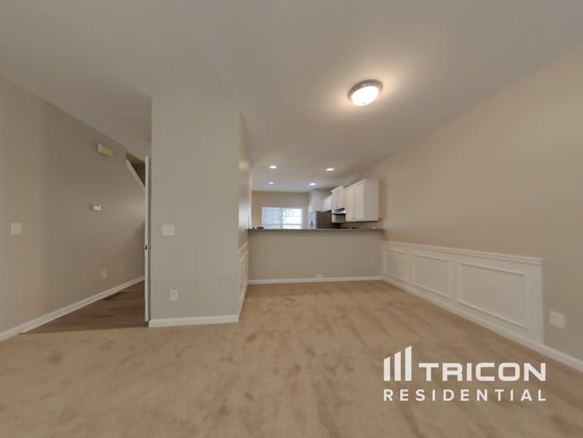 Foto del edificio - 728 Celeste Ln