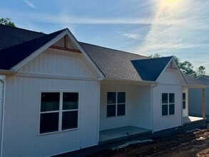 Building Photo - 1855 Holland Rd
