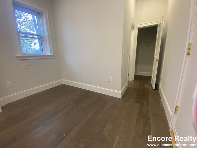 Foto del edificio - 124 Peterborough St