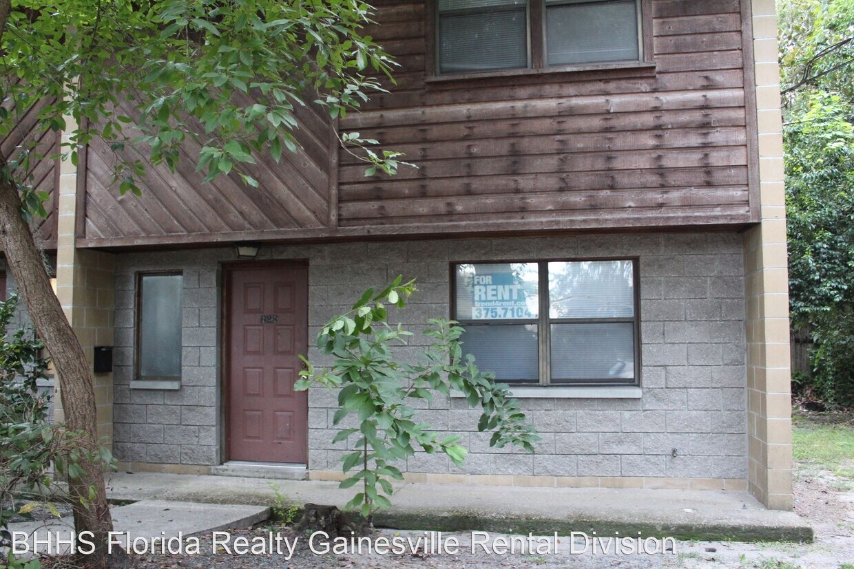 Primary Photo - 626-628 NW 13th Terrace