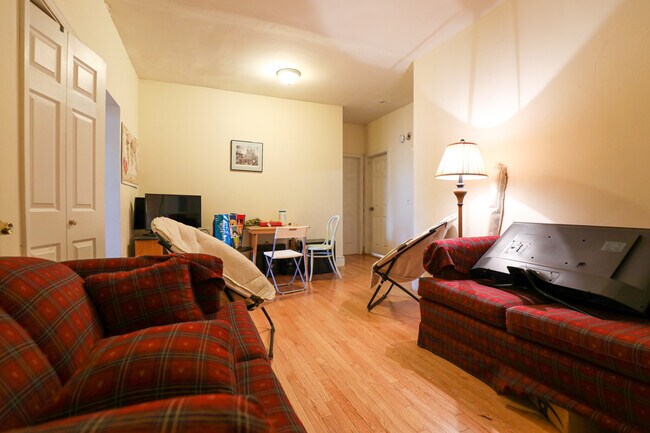 Building Photo - 62 Egmont St