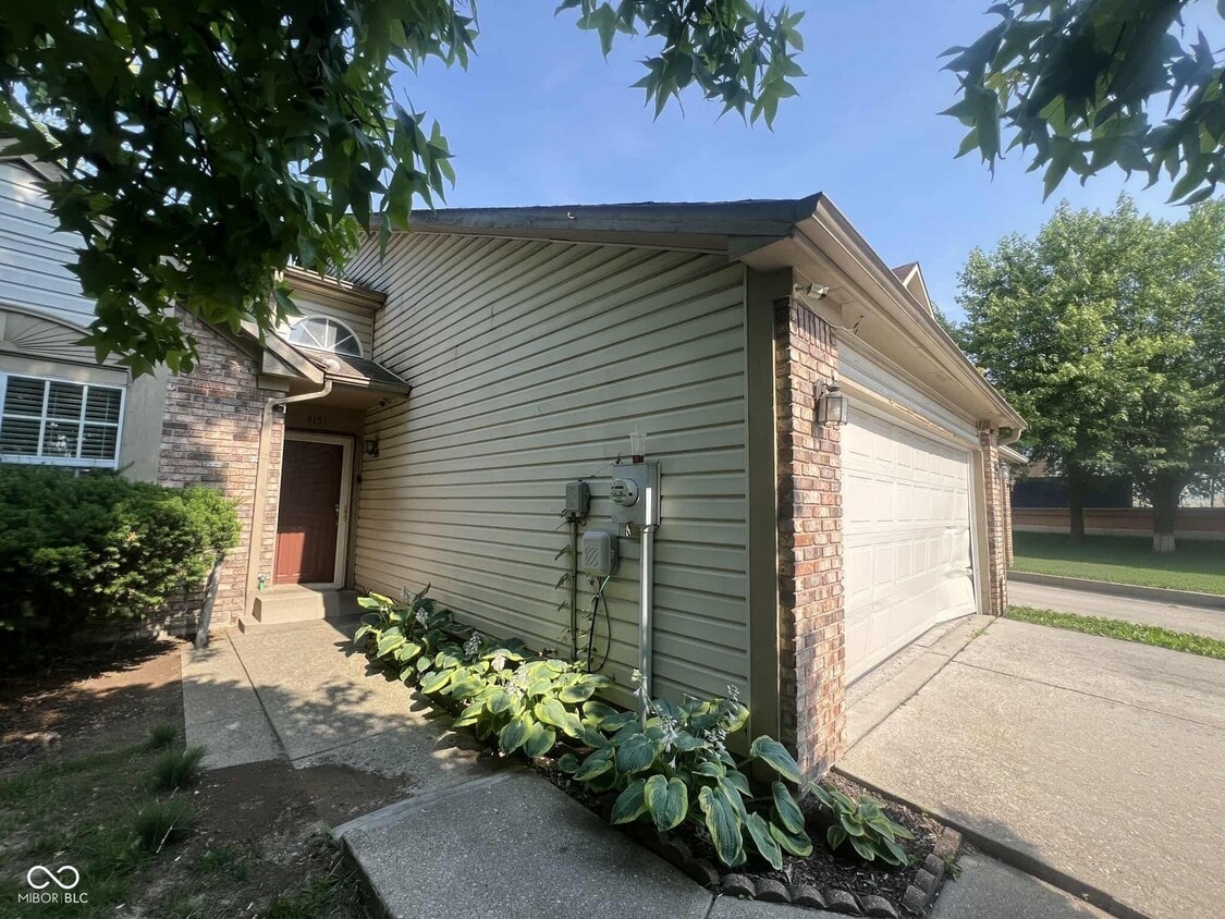 Building Photo - 4151 Luxembourg Cir E