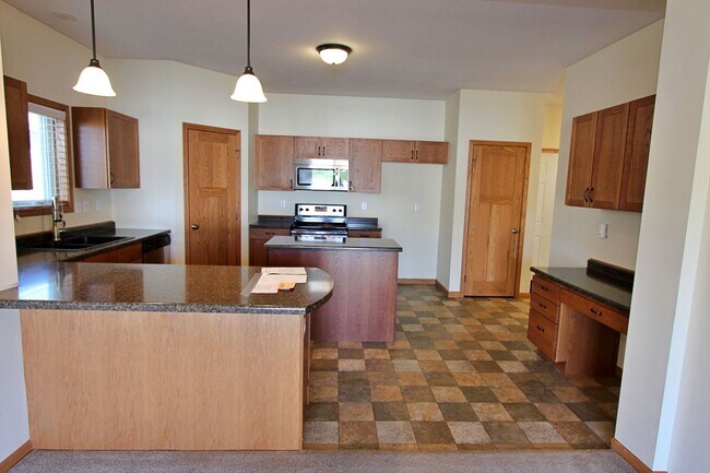 Foto del edificio - 1704 23rd Ave NW