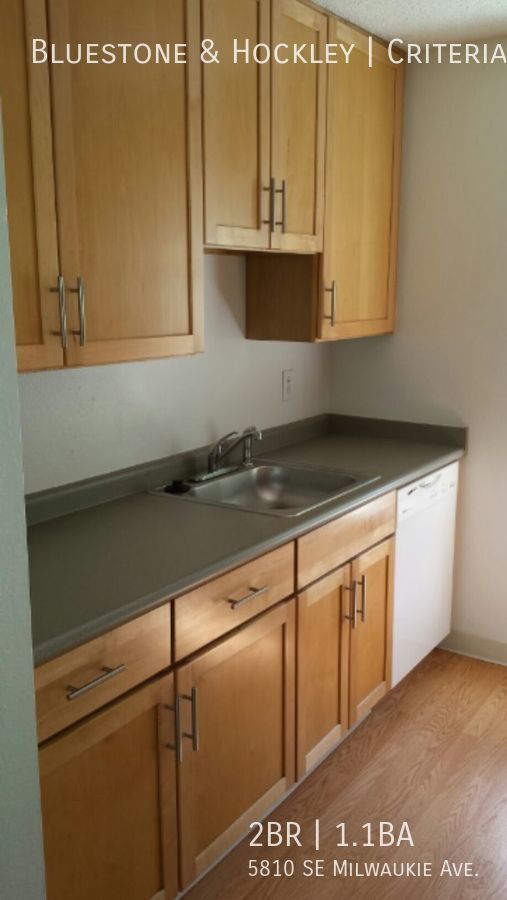 Foto del edificio - Two Bedroom Townhome With Storage