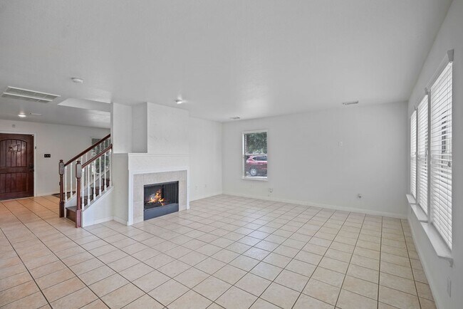 Building Photo - 1334 Flatrock Creek Dr