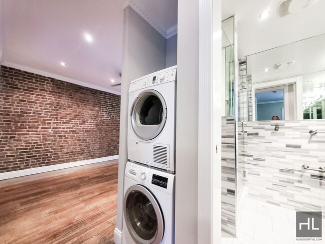 Building Photo - E 100TH ST.