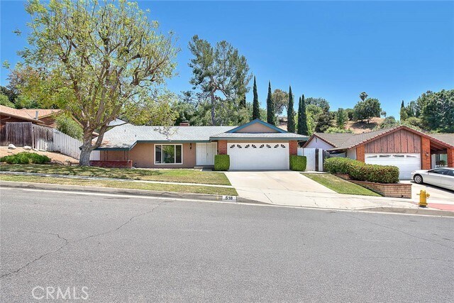 Primary Photo - 518 N Platina Dr