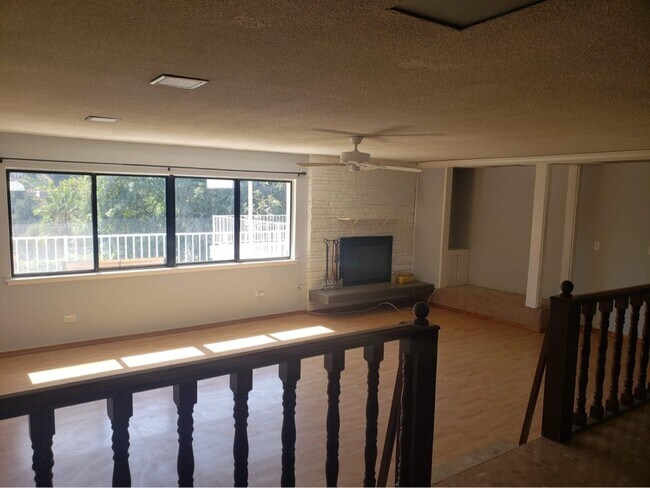 Building Photo - 2930 Graceland Way