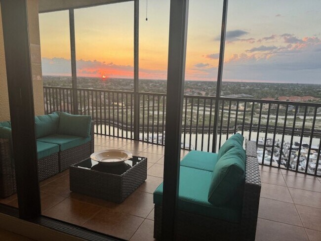 Foto del edificio - 5781 Cape Harbour Dr
