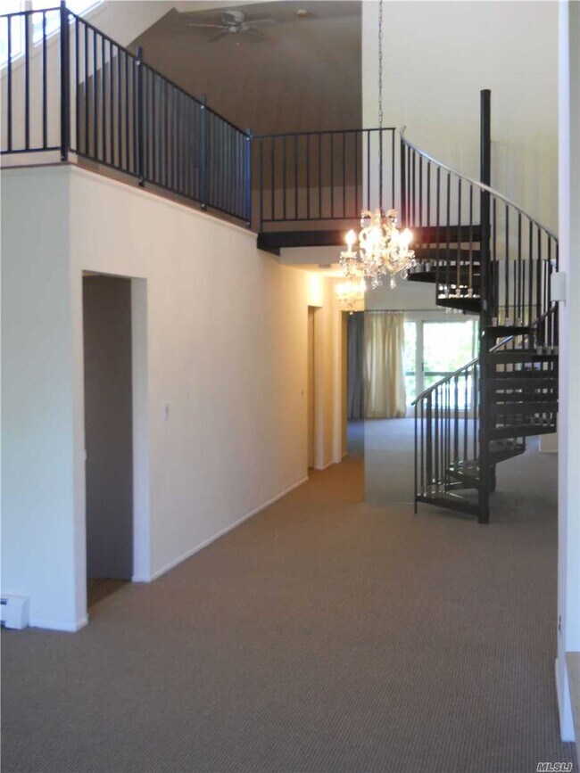 Building Photo - 745 Conklin St