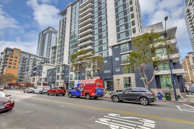 Foto del edificio - 425 W Beech St
