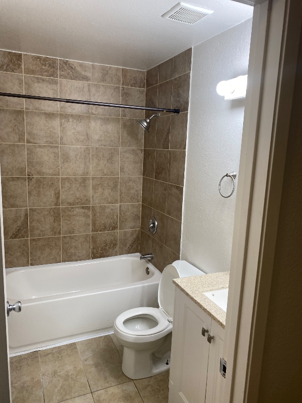 Foto del edificio - 902 Muscovy Ct