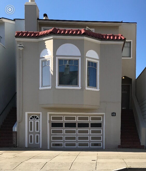 Primary Photo - 2124 Bay St