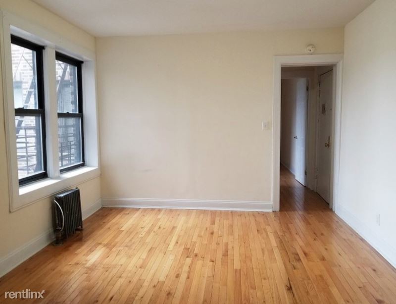 Foto del edificio - 1 br, 1 bath Apartment - 905 Mclean Ave