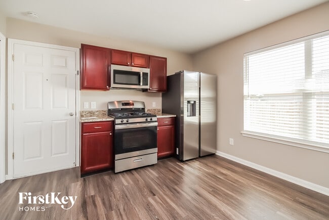Foto del edificio - 6302 Mountain Pines Ln