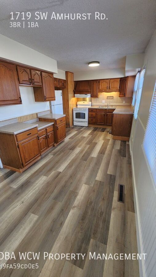 Foto del edificio - 1719 SW Amhurst Rd