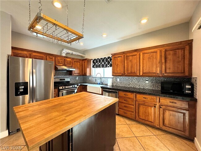 Foto del edificio - 951 Sequoia Ruby Ct