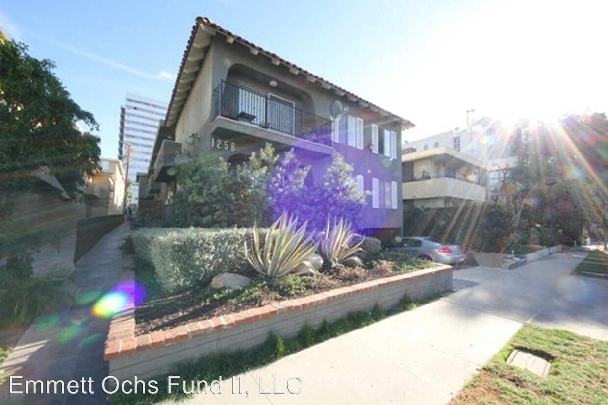 Foto principal - 1256 Granville Ave