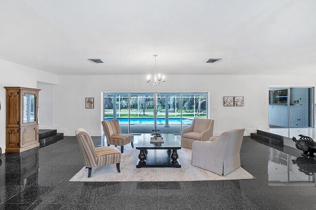 Foto del edificio - 800 SW 17th St